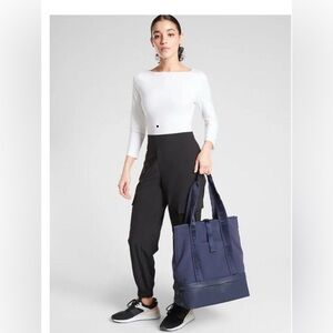 CARAA X ATHLETA Everyday Vinyasa Neoprene Tote Black Wet Pouch Gym Large bag